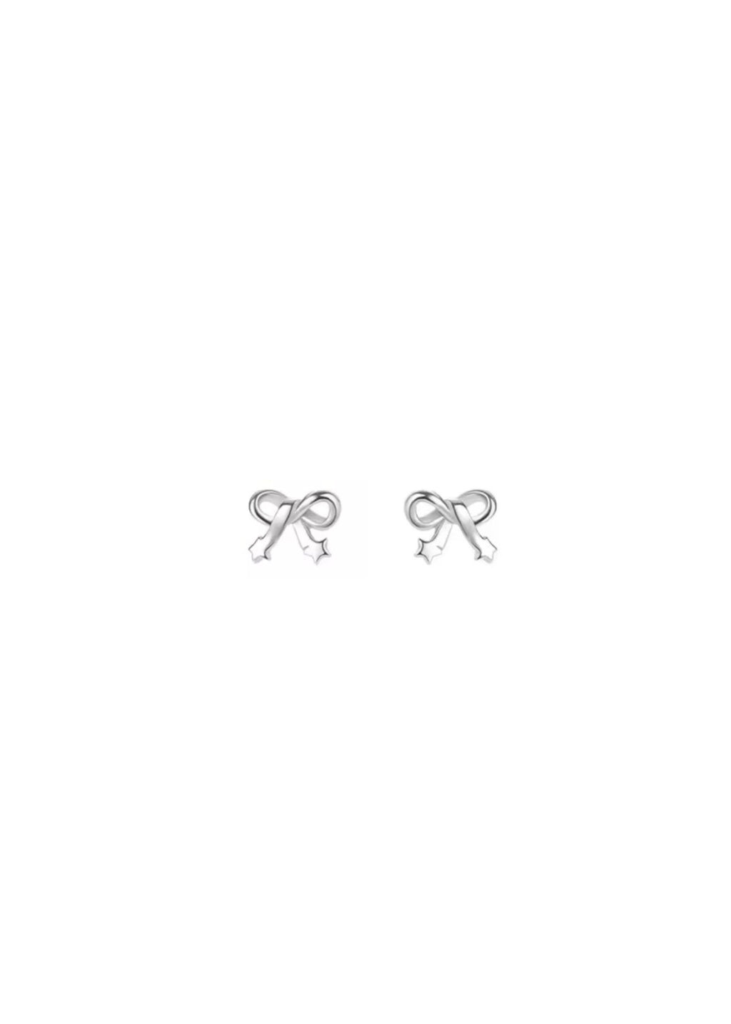 Holly Silver Bow Studs